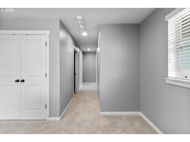 203 N 40TH Ave, Ridgefield, WA 98642