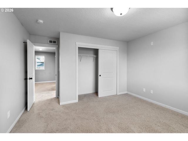 203 N 40TH Ave, Ridgefield, WA 98642