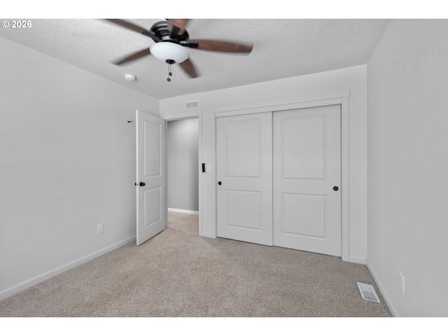 203 N 40TH Ave, Ridgefield, WA 98642