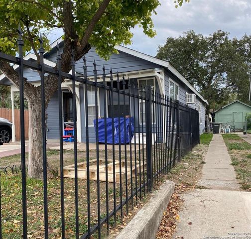 124 Mitchell St, San Antonio, TX 78210