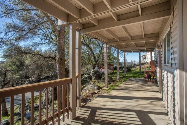 13731 Sun Forest Dr, Penn Valley, CA 95946