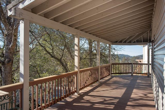 13731 Sun Forest Dr, Penn Valley, CA 95946