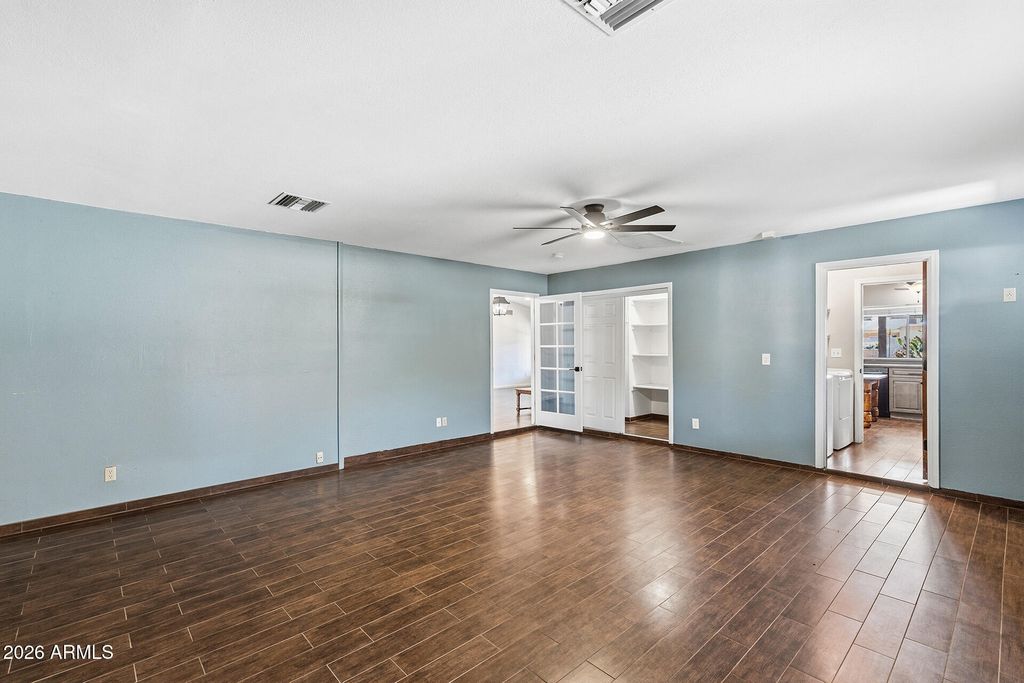 Image 14 of property listing at 14238 N 61ST Street, Scottsdale, AZ 85254