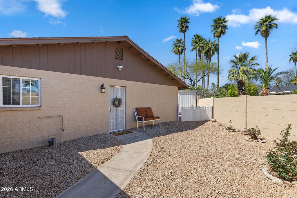 Image 22 of property listing at 14238 N 61ST Street, Scottsdale, AZ 85254