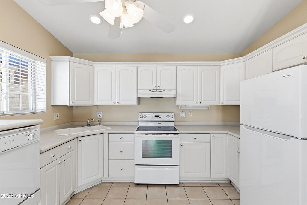 Image 27 of property listing at 14238 N 61ST Street, Scottsdale, AZ 85254