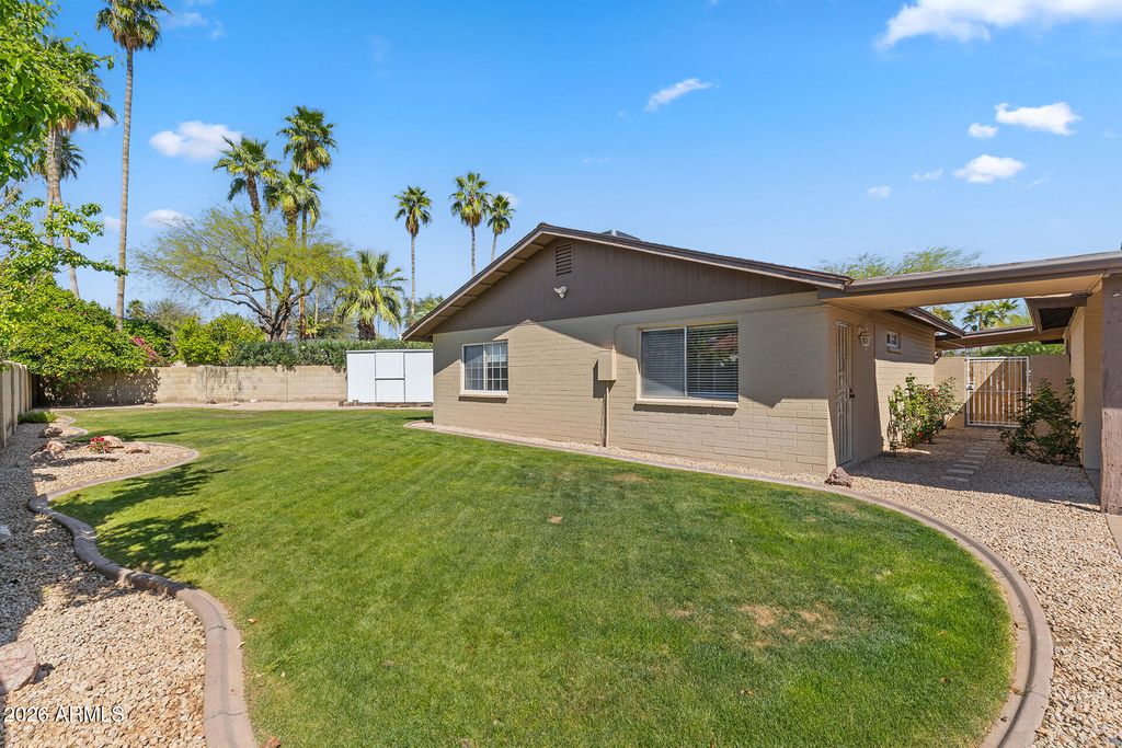 Image 36 of property listing at 14238 N 61ST Street, Scottsdale, AZ 85254