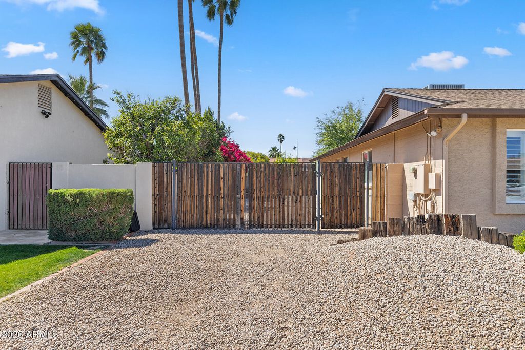 Image 44 of property listing at 14238 N 61ST Street, Scottsdale, AZ 85254