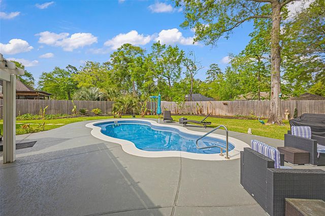 910 Apollo Street, New Caney, TX 77357