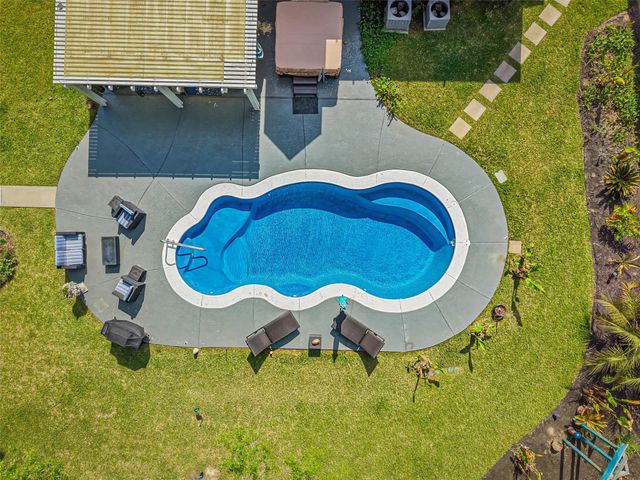 910 Apollo Street, New Caney, TX 77357