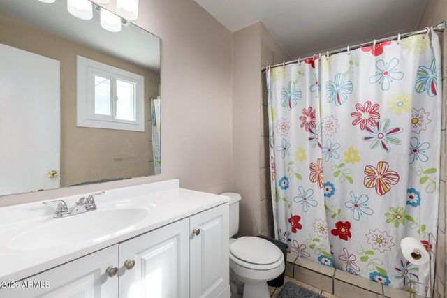 7265 W CAMELBACK Road, Phoenix, AZ 85033