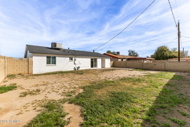 7265 W CAMELBACK Road, Phoenix, AZ 85033