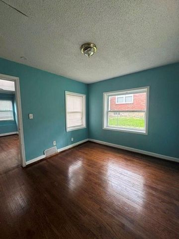 1180 E 77th Street, Kansas City, MO 64131