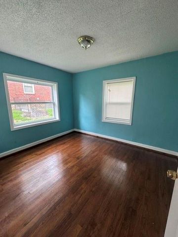 1180 E 77th Street, Kansas City, MO 64131