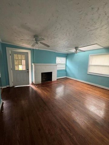 1180 E 77th Street, Kansas City, MO 64131