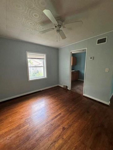 1180 E 77th Street, Kansas City, MO 64131