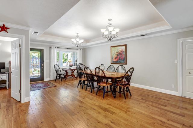 8560 Shawnee Ave, Fair Oaks, CA 95628