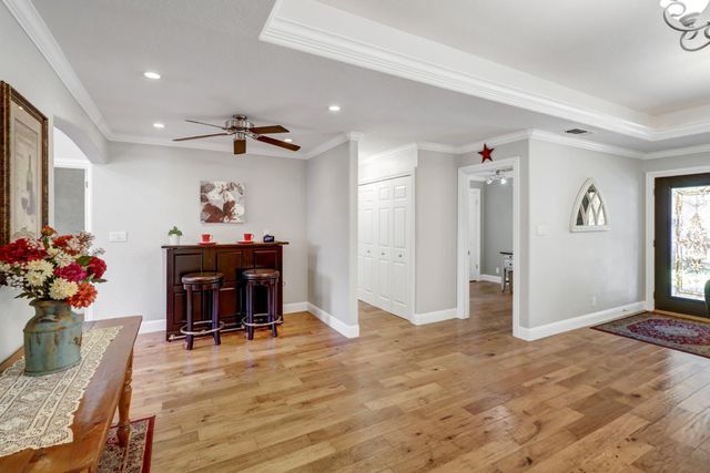 8560 Shawnee Ave, Fair Oaks, CA 95628