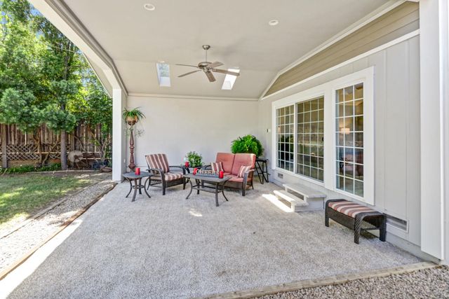 8560 Shawnee Ave, Fair Oaks, CA 95628