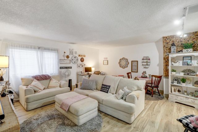 8560 Shawnee Ave, Fair Oaks, CA 95628