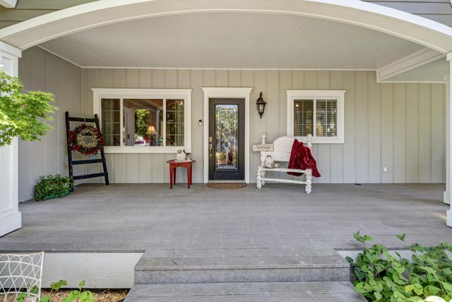 8560 Shawnee Ave, Fair Oaks, CA 95628