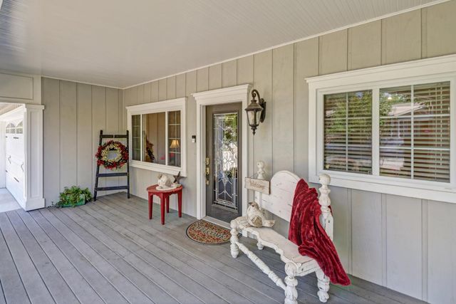 8560 Shawnee Ave, Fair Oaks, CA 95628