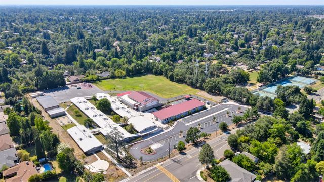 8560 Shawnee Ave, Fair Oaks, CA 95628