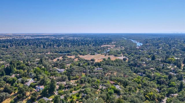 8560 Shawnee Ave, Fair Oaks, CA 95628
