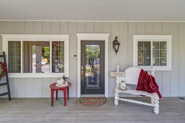 8560 Shawnee Ave, Fair Oaks, CA 95628