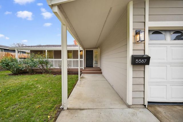 5587 Coronado Way, Rocklin, CA 95677