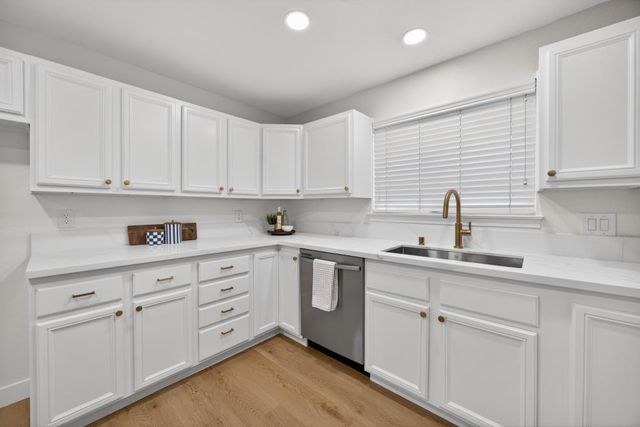 5587 Coronado Way, Rocklin, CA 95677