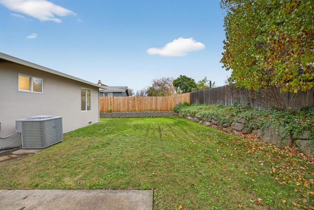 5587 Coronado Way, Rocklin, CA 95677