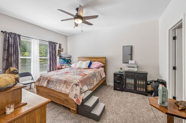101 Cordle Ct, Charlotte, TN 37036