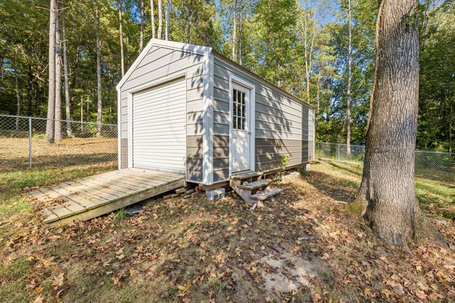 101 Cordle Ct, Charlotte, TN 37036