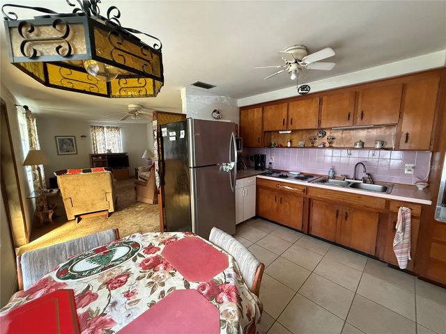 5854 9TH STREET, Zephyrhills, FL 33542