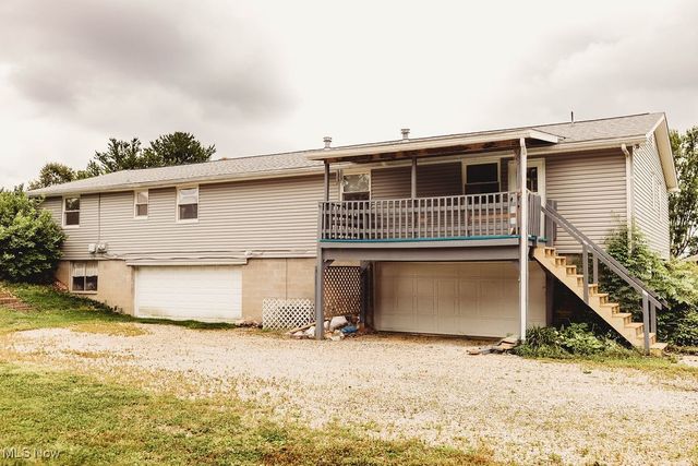 1330 James Circle 2, Zanesville, OH 43701