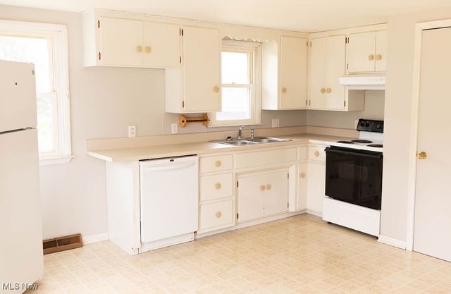 1330 James Circle 2, Zanesville, OH 43701
