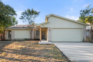 906 Lemontree Court, Arlington, TX 76017