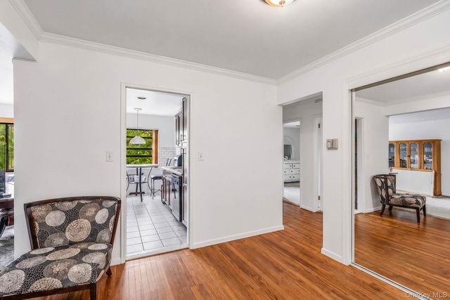 1205 Broadway F-24, Hewlett, NY 11557