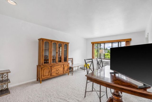 1205 Broadway F-24, Hewlett, NY 11557