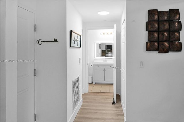 1250 S Miami Ave 2310, Miami, FL 33130