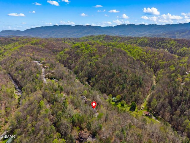 2129 Duck Pond Lane, Sevierville, TN 37876