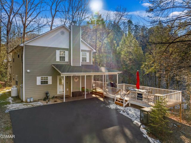 2129 Duck Pond Lane, Sevierville, TN 37876