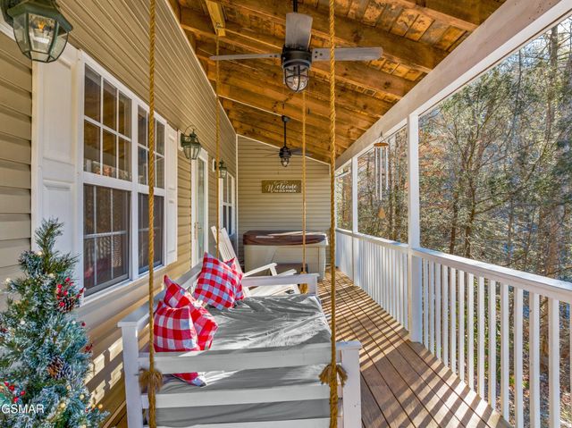 2129 Duck Pond Lane, Sevierville, TN 37876