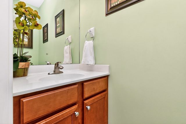 8425 Parkside Circle, West Des Moines, IA 50266