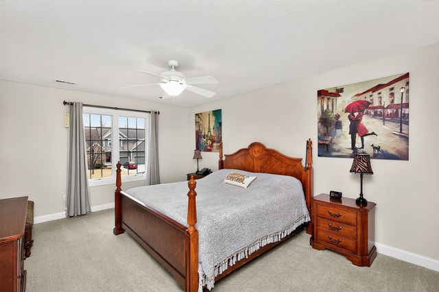 8425 Parkside Circle, West Des Moines, IA 50266