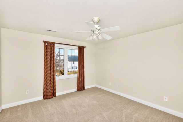 8425 Parkside Circle, West Des Moines, IA 50266