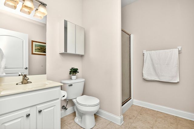 8425 Parkside Circle, West Des Moines, IA 50266