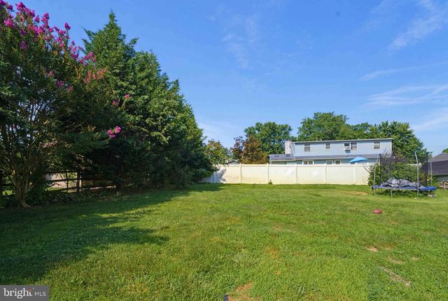 550 GABLES CT, Langhorne, PA 19047