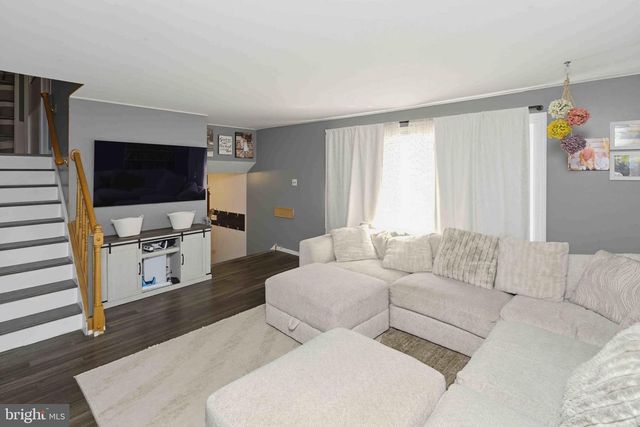 550 GABLES CT, Langhorne, PA 19047