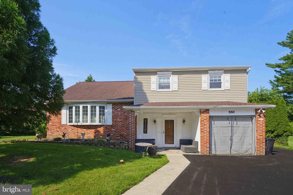 550 GABLES CT, Langhorne, PA 19047